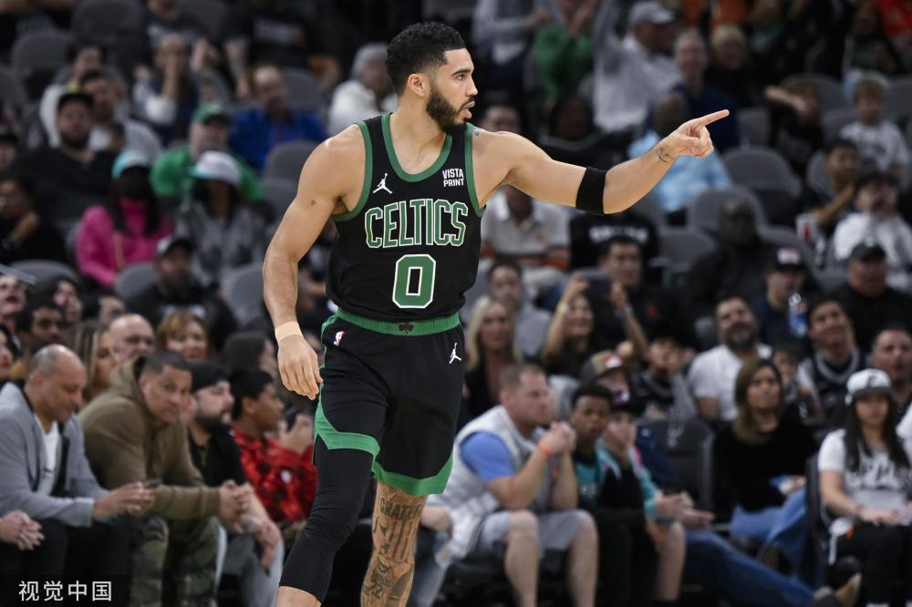 入和赛场的 入和赛场的